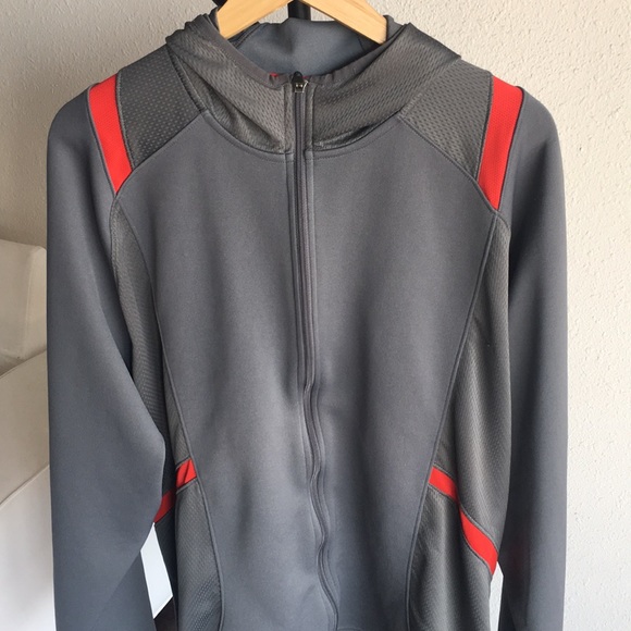 Champion Men’s Jacket - DRY CLEANED :)